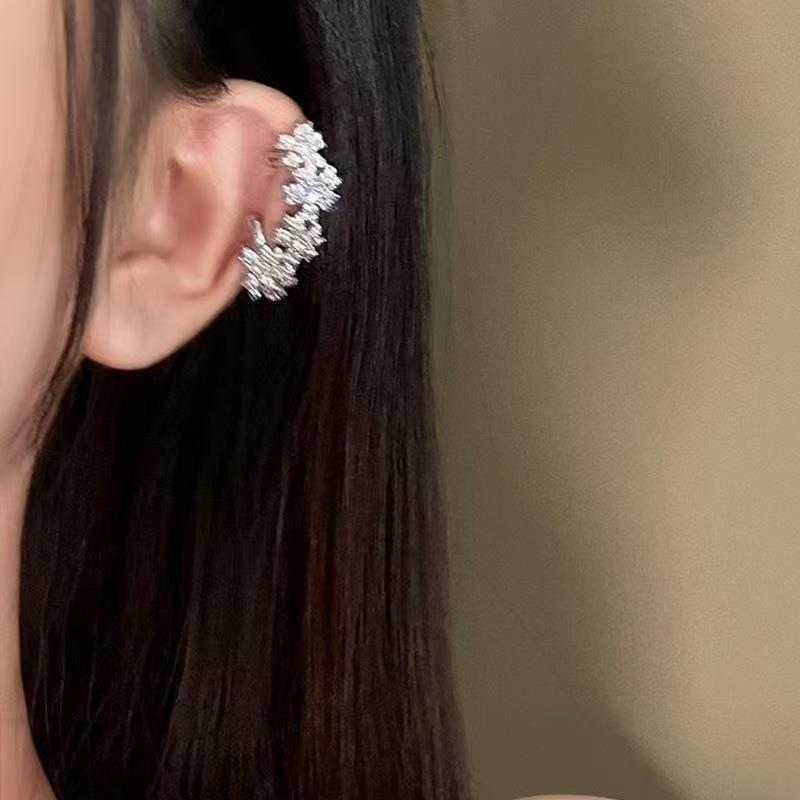 1 Pc Alloy Earrings, Shiny Zircon Flower Ear Cuffs For Women, Fashion Luxury Style, No Piercing Needed, Autumn & Winter Ear Clips